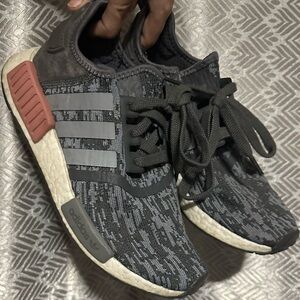 GUC - Women’s adidas boost shoe